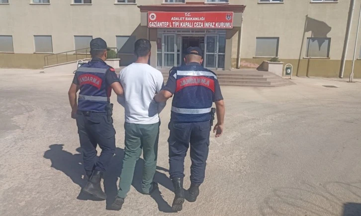 12 YIL HAPİS CEZASI BULUNAN UYUŞTURUCU TACİRİNİ JANDARMA YAKALADI