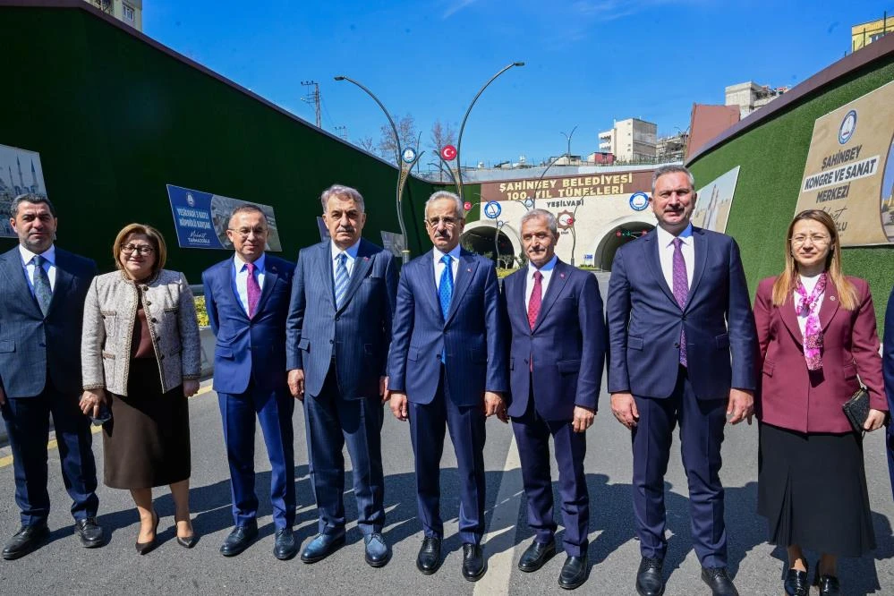 Bakan Uraloğlu’ndan Şahinbey Belediyesi 100. yıl tünelleri'ne tam not