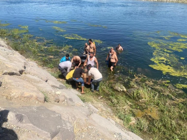  Fırat Nehri'nde boğulan babanın da cansız bedeni bulundu