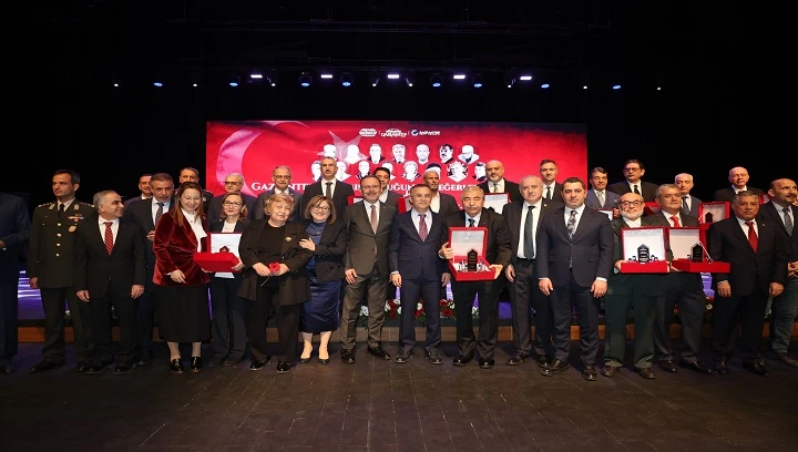  Gaziantep’in Gazilik unvanı alışının 104. yılı coşkuyla kutlandı