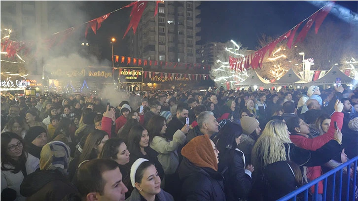 Gaziantep'te 2025 yılı gelişi coşkuyla kutlandı