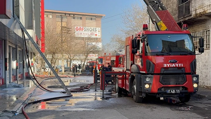  Gaziantep'te ayakkabı atölyesinde yangın