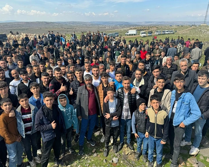 Meraların satıldığını iddia eden köylülerden protesto yürüyüşü