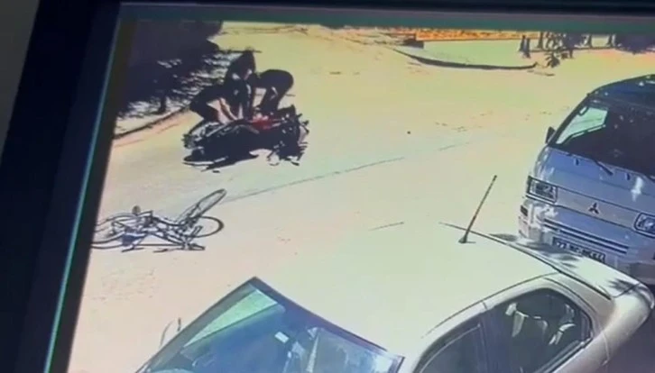 Motosikletin çarptığı bisikletli çocuk kurtarılamadı