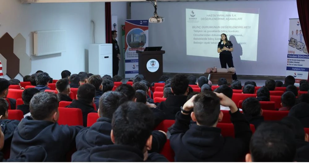 SANKO Üniversitesi Hastanesi tarafından Gaziantep OSB Koleji öğrencilerine ilk yardımın önemi anlatıldı