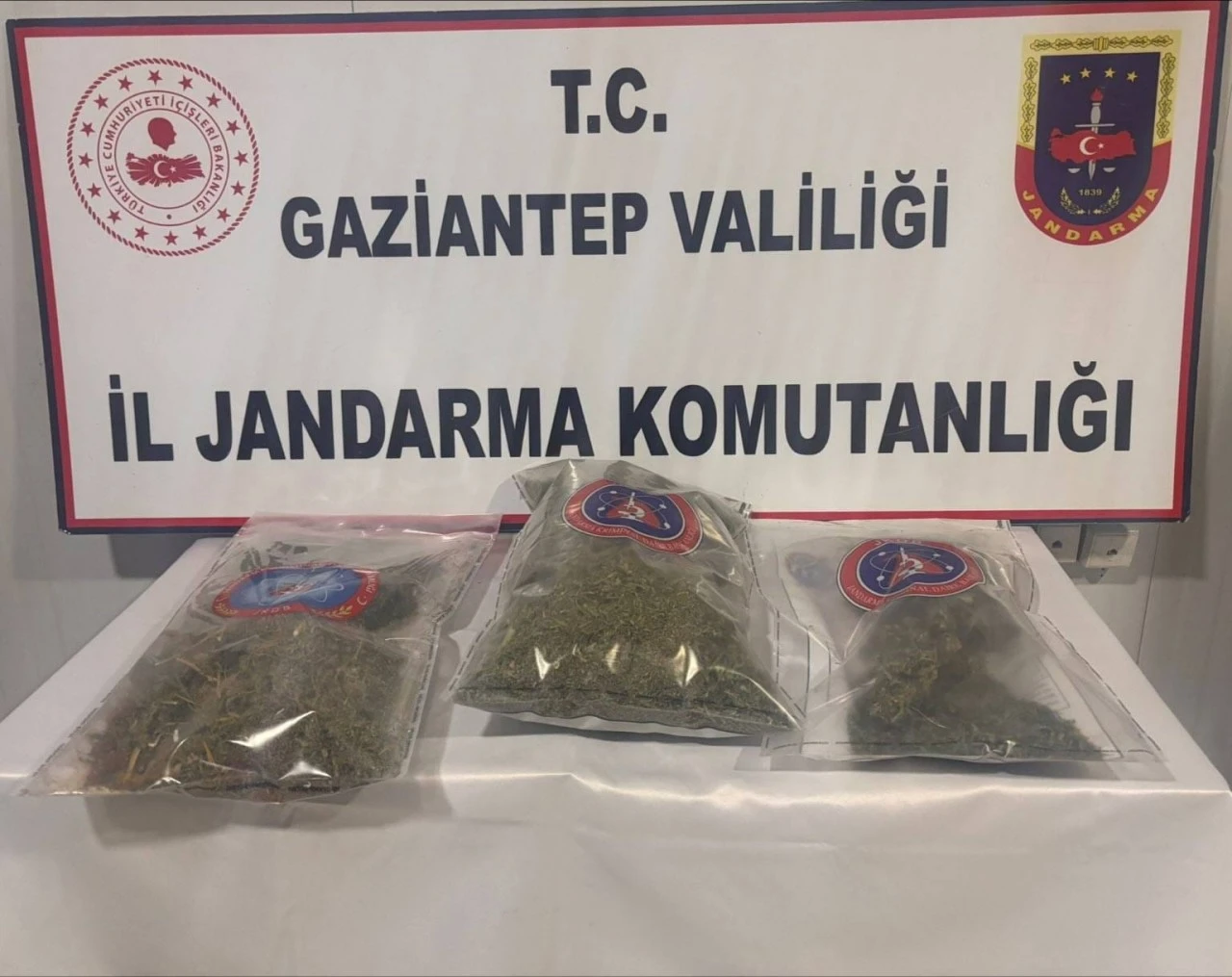 UYUŞTURUCU TACİRİ 1150 GR ESRAR İLE YAKALANDI