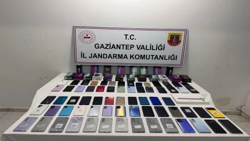 2 milyon TL değerinde kaçak telefon ele geçirildi: 2 gözaltı