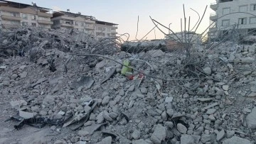 Gaziantep'te 50 kişiye mezar olan binada kolon kesildi iddiası