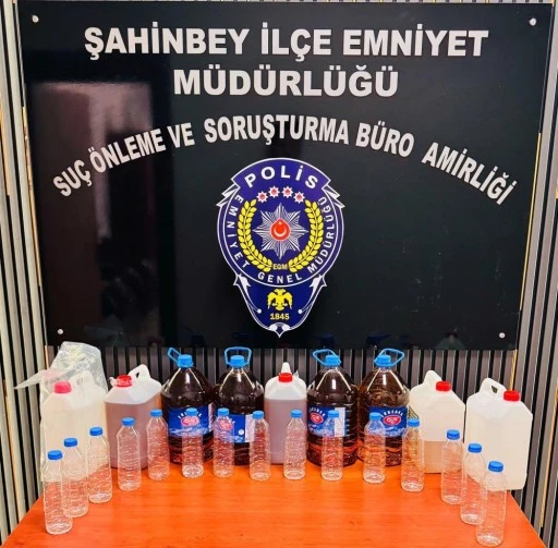 Gaziantep'te 55 litre sahte alkol ele geçirildi