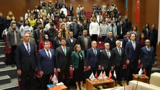 Gaziantep'te Dijital Medya Okuryazarlığı ve Turizm Haberciliği Paneli düzenlendi