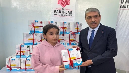 Gaziantep'te görme engelli öğrencilere kulaklık jesti