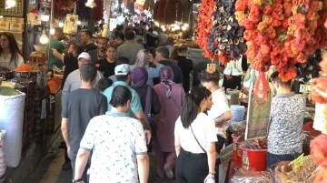 Gaziantep'te turist yoğunluğu esnafın yüzünü güldürdü