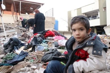 İç savaştan kaçtılar depreme yakalandılar