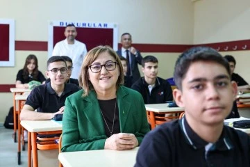 Şahin’den okulun ilk günü öğretmen ve öğrencilere indirim müjdesi