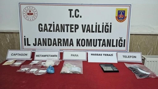 Uyuşturucu taciri şahsı jandarma yakaladı